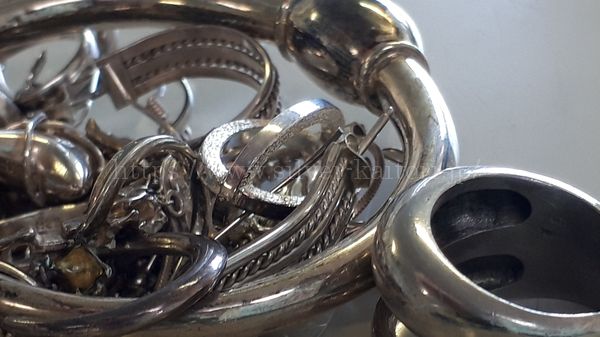 銀屑（シルバーアクセサリー）
